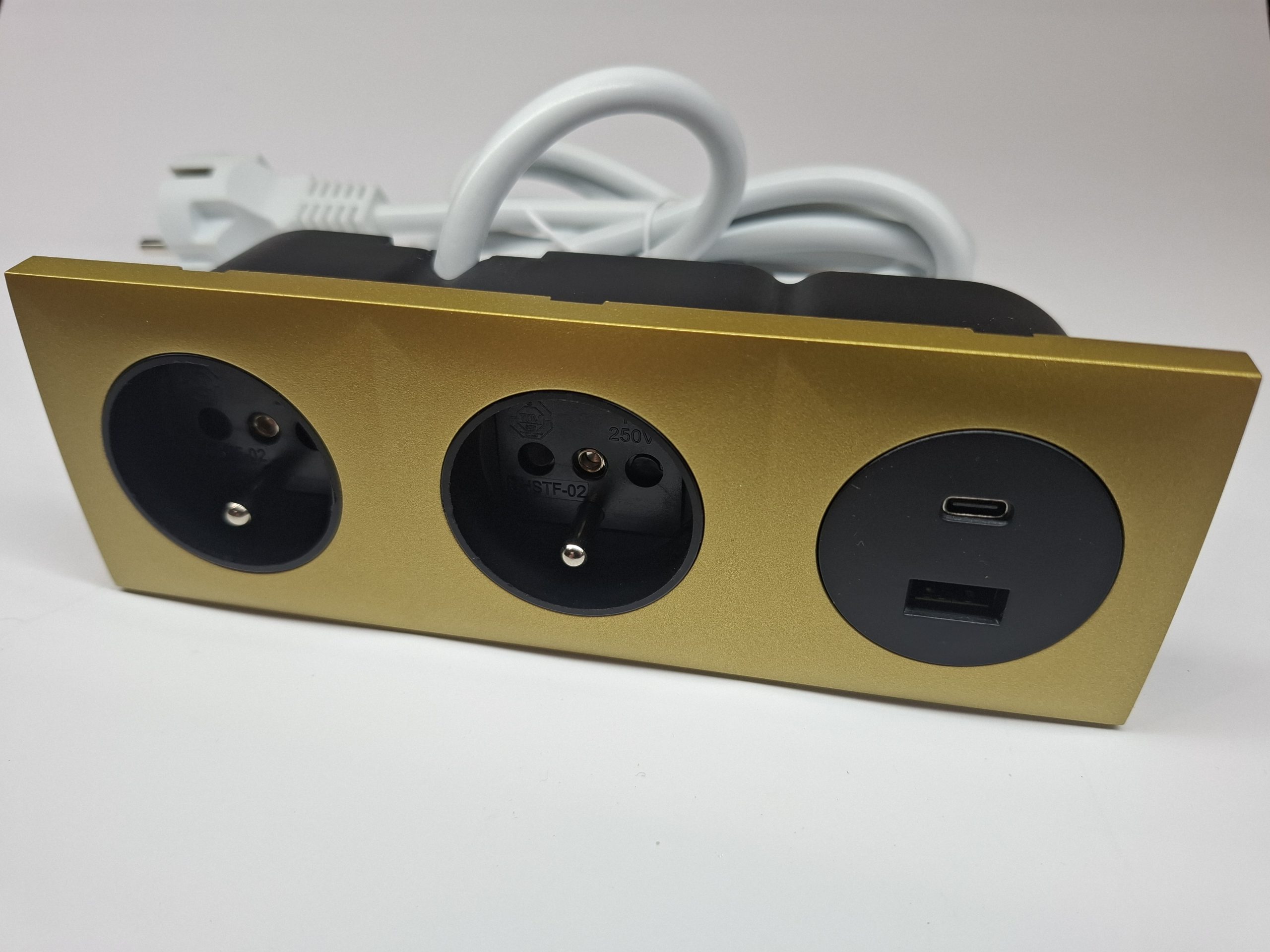 Gniazdo wpuszczane potrójne (3x230V lub 2x230V + 2 USB) - obrazek 5