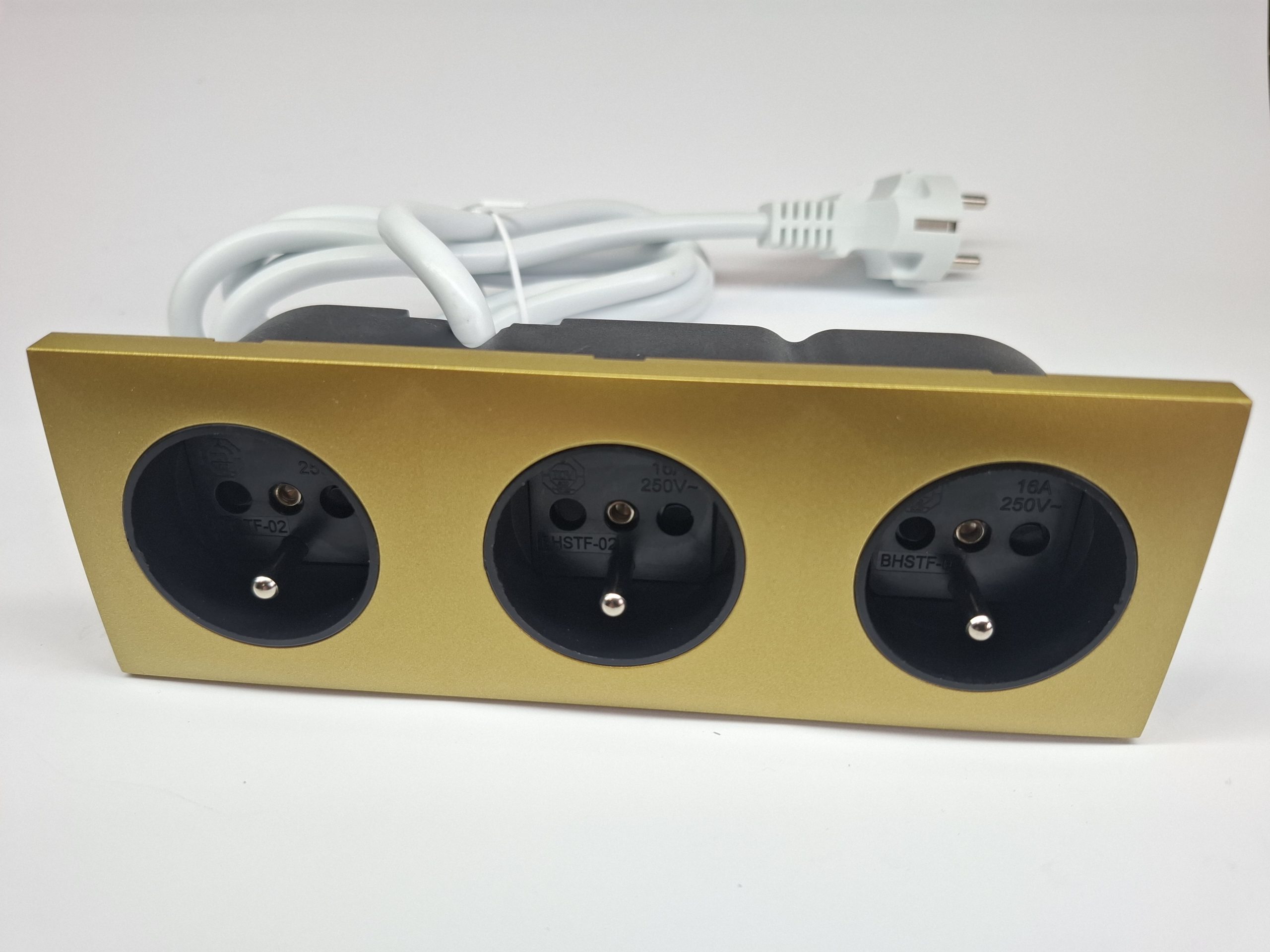 Gniazdo wpuszczane potrójne (3x230V lub 2x230V + 2 USB) - obrazek 12